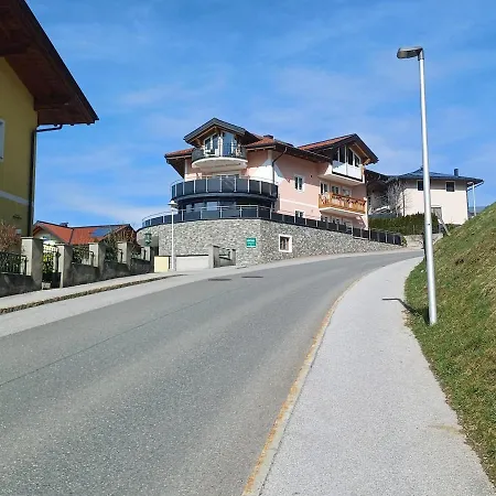 Alpendorf, Austria Apartmán *