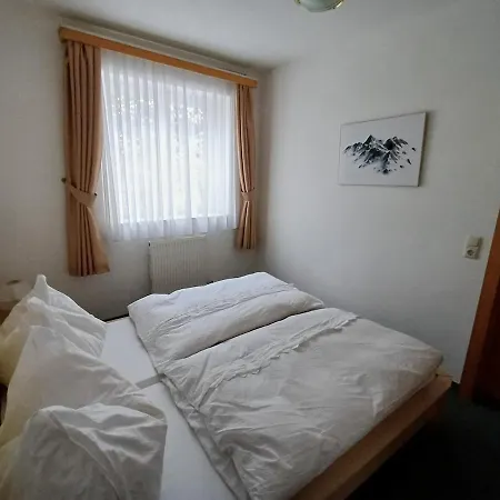 Alpendorf, Austria Apartmán *