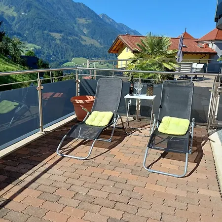 Alpendorf, Austria Apartmán *