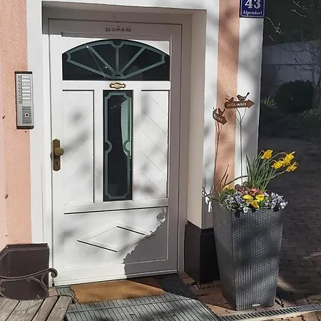 Alpendorf, Austria Apartment